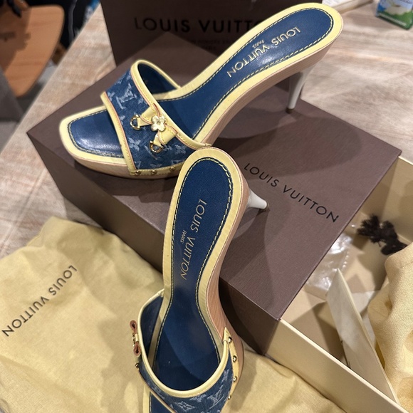 LV Denim clogs, size 39, WORN ONCE ONLY! Purchased from the New York City Store - Picture 7 of 9